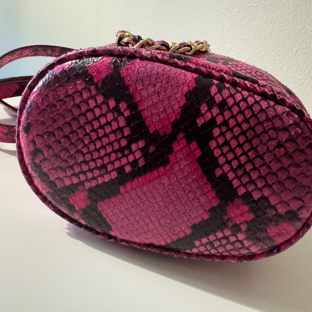 Michael Kors Pink Snake Print leather Crossbody Bag - Picture 5 of 10